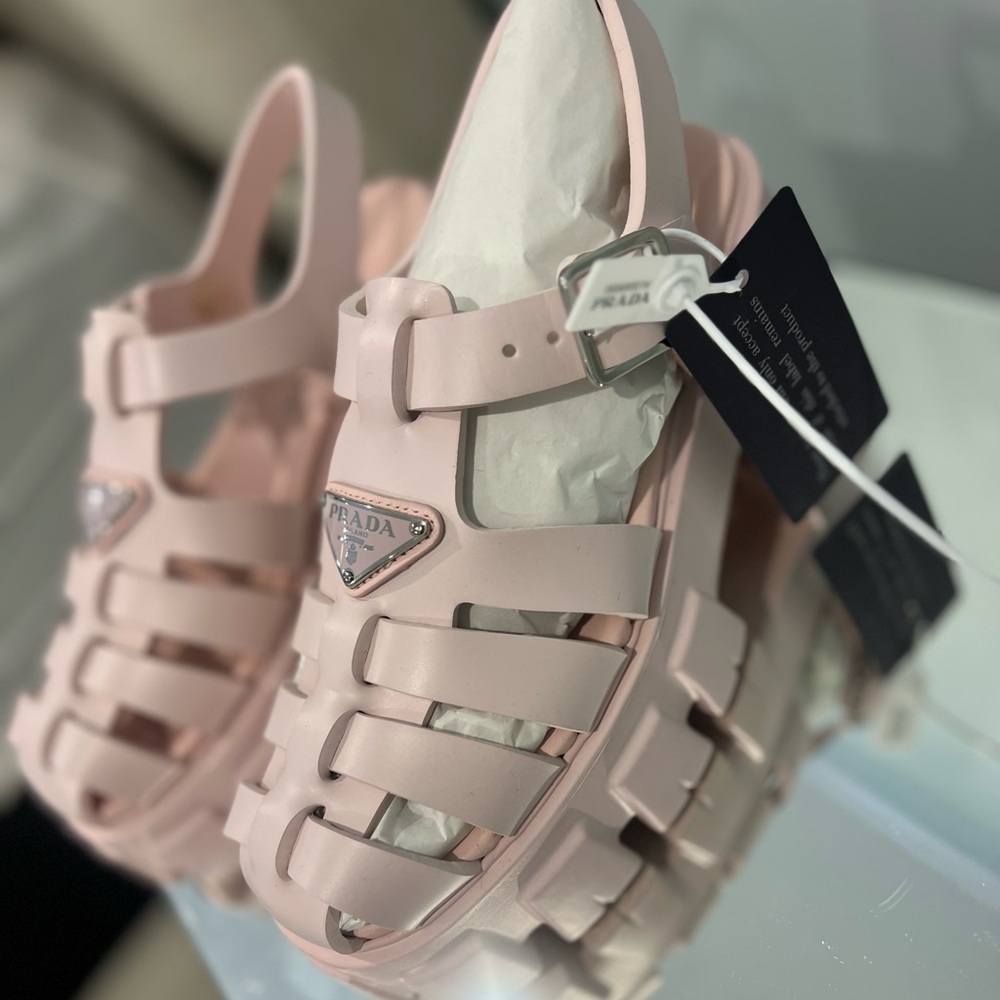 Prada Monolith sandal..light pink brand new never won